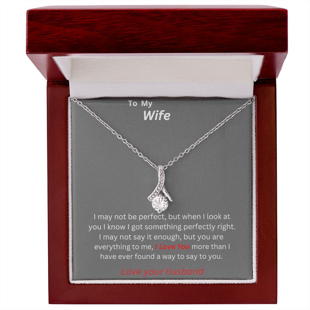 TO MY WIFE. ALLURING BEAUTIFUL NECKLACE.